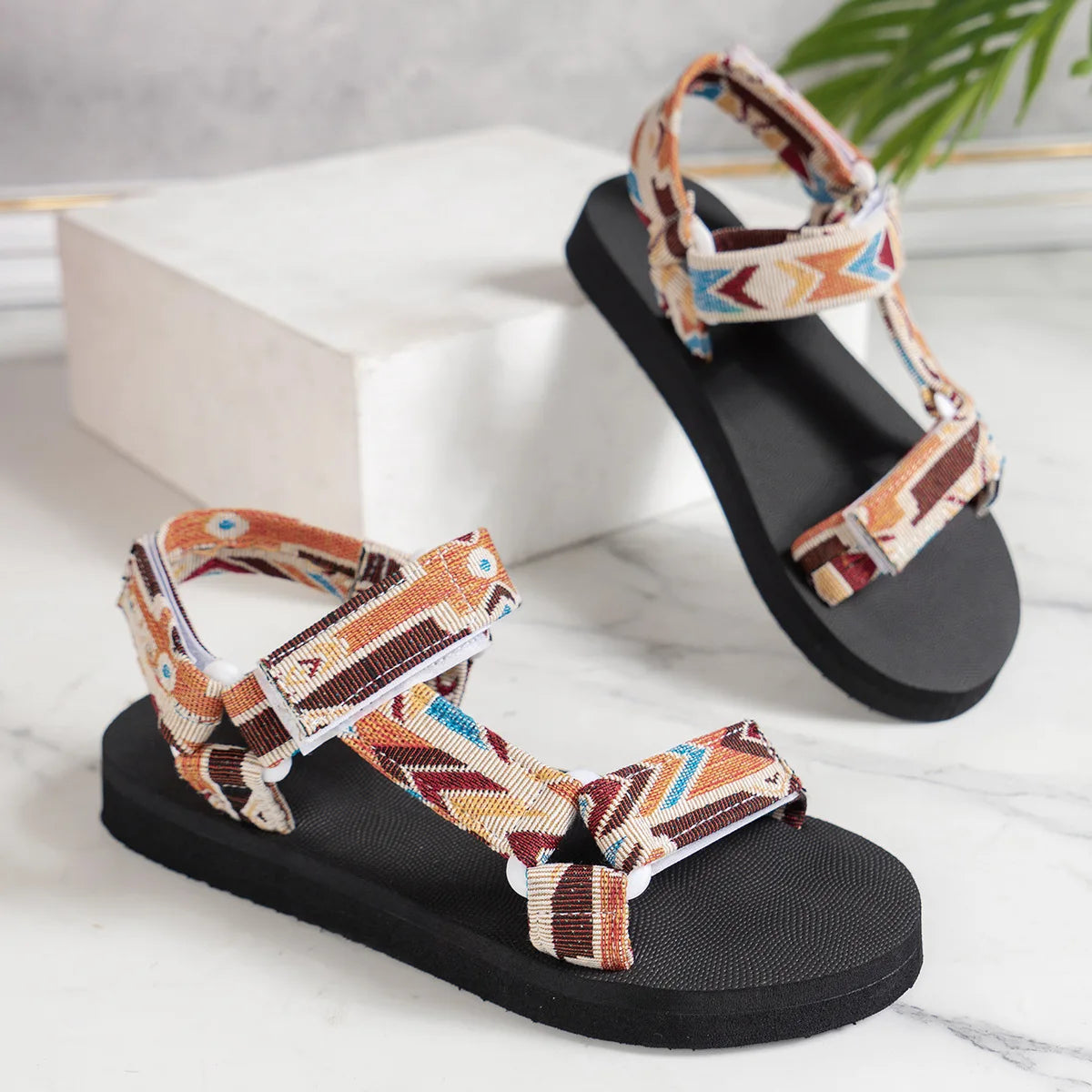 Women Shoes Thick soled Beach Sandals Outdoor fashion Slippers Large Size Casual comfortable Sandals 2024 Summer Flat