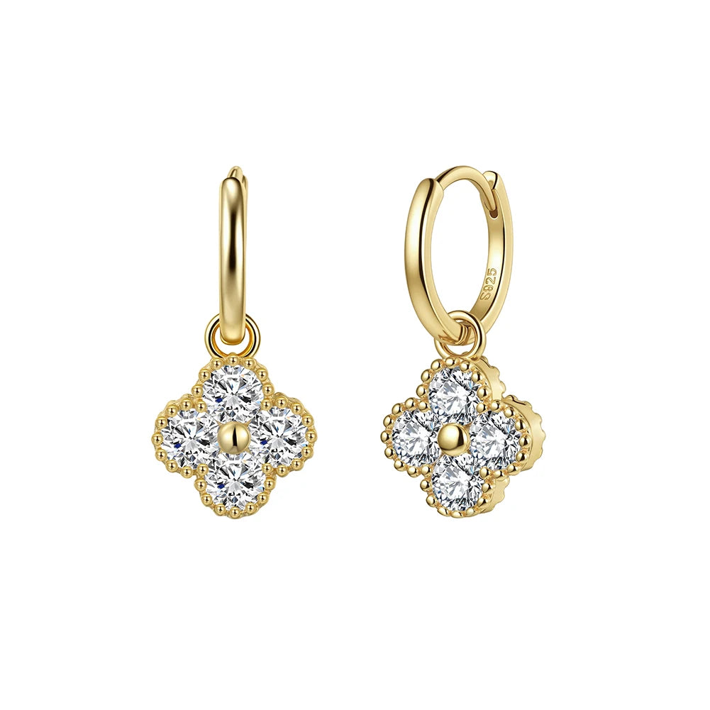 ORSA JEWELS Exquisite 925 Silver Clover Moissanite Earrings for Women Shiny D Color Moissanite Diamand Earring Jewelry MOE18