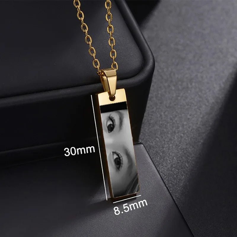 Personalized Eyes Necklace for Men Women Custom Eye Picture Pendant Necklace Engraving Name Necklaces Jewelry Gifts for Him Her