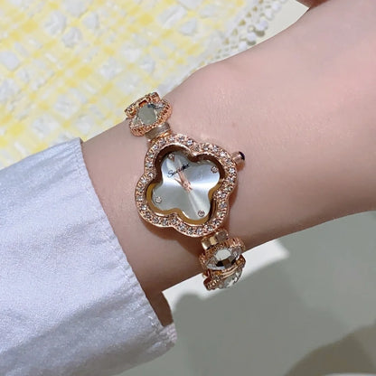 Fashion Clover bracelet Women's Watches Light Luxury Diamond Inlaid Female Watch Ladies Fashion Quartz Bracelet Wristwatch