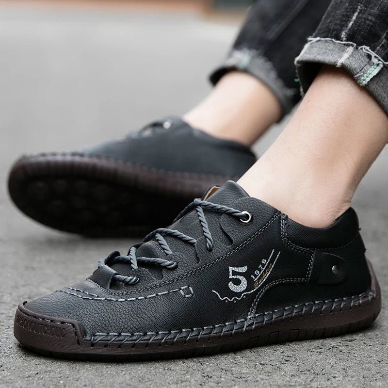 Shoes Men PU Leather Casual Shoes Comfortable Soft Classic Ankle Non Slip Flats Moccasin Hand Stitching Casual Boots Men's Shoes