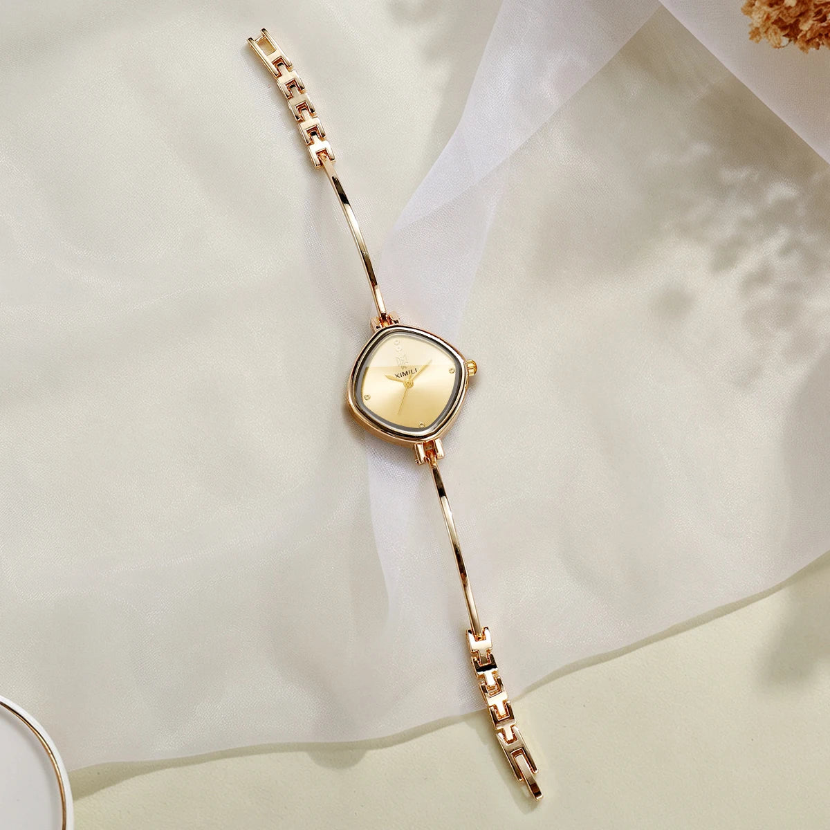 Fashion Gold Bangle Women Watches Elegant Square Dial Rhinestone Ladies Bracelet Dress Wristwatch Relogio Feminino（Without Box）