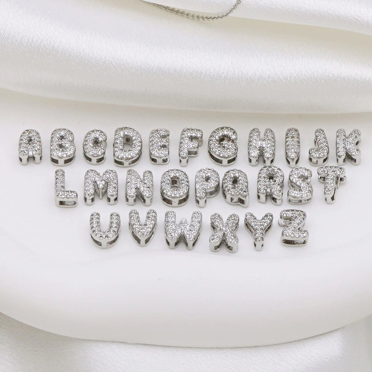 Customized Diamond Studded 26 Letter Bracelet with Copper Gold-Plated Name Bracelet and First Letter Jewelry Gift