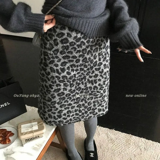Women's Leopard-Print Straight Skirt
