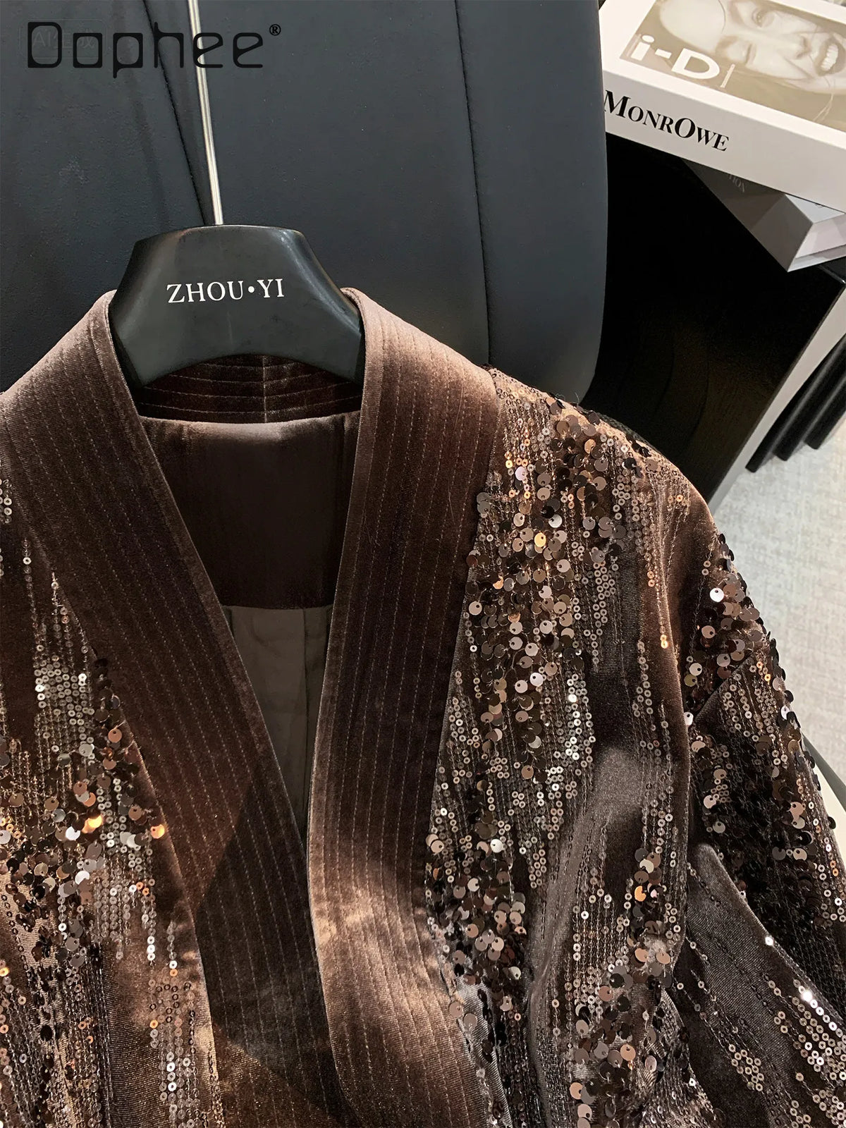 New Chinese Style Heavy Sequin Velvet Button Coat for Women Elegant V-Neck Slim Loose Slim Trendy High-End Coat Female