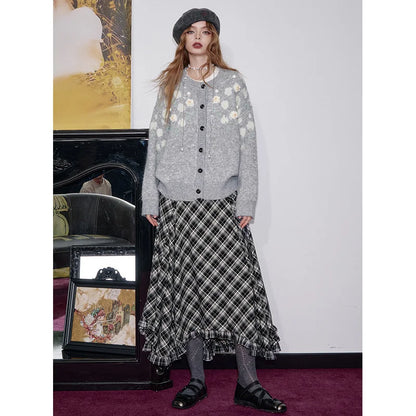 ELFSACK 2025 Autumn New Arrivals Casual Asymmetric Plaid Midi Skirt Irregular Design Long Skirt For Woman