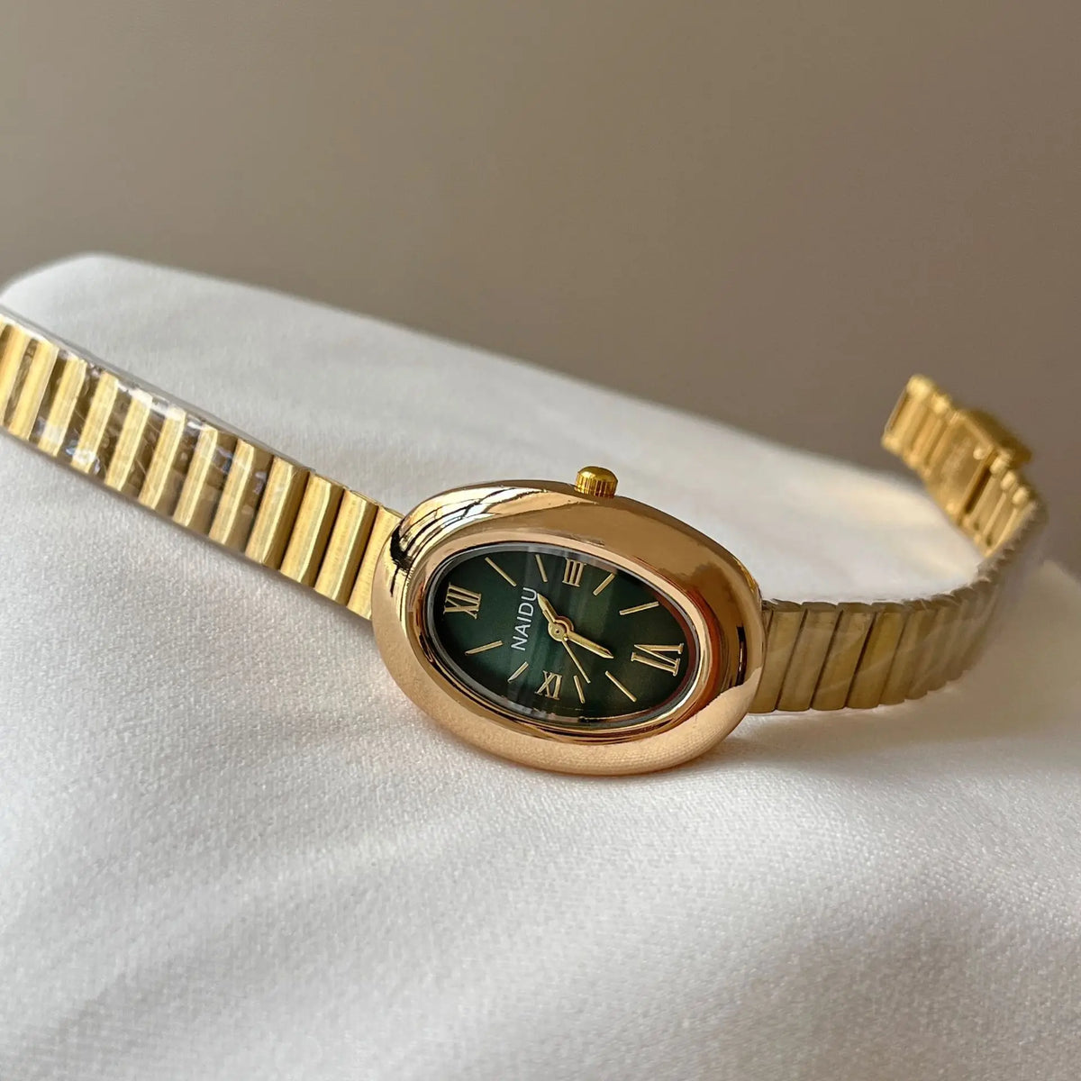 2025 New Oval Beautiful Ladies Watches with Stainless Steel Strap for Girl Student Quartz Minimalist Women Wristwatches Hot Sale