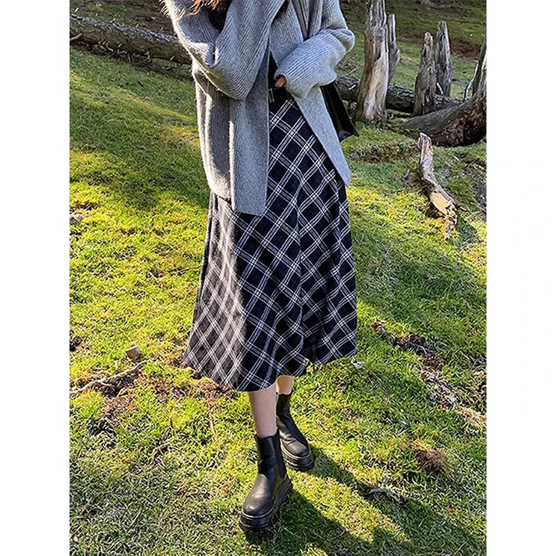 New 2025 Plaid Long Skirts Women Korean Style High-waisted A-line Thin Skirt Casual Daily Basics Skirts Woman