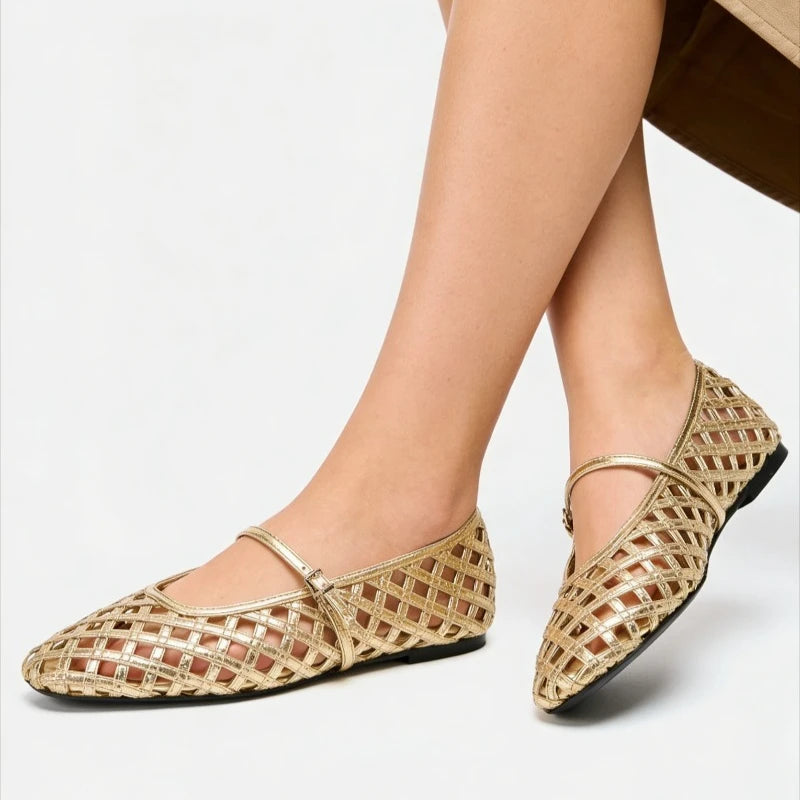 Womens Shoes Fashion Designer Women's Sandals New Luxury Hollow Out Casual Shoes for Woman Exquisite Flat Bottom Sandals Zapatos
