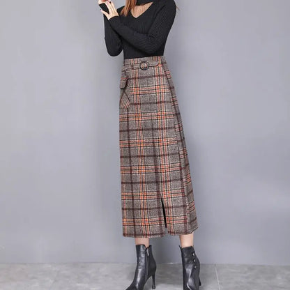 Women's Plaid Straight Skirt with Waist Detail