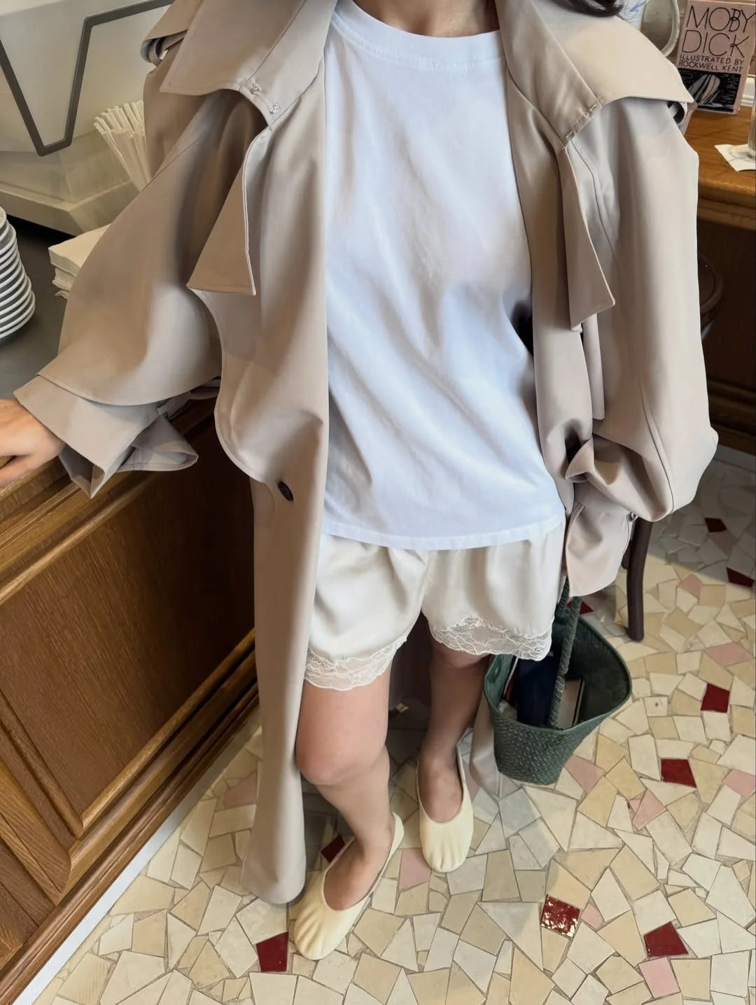 Khaki Lace Up Cape Trench Coat Loose Solid Full Sleeve Lapel Windbreaker 2026 Autumn New Fashion Commute Casual Daily Coats