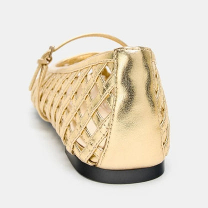 Womens Shoes Fashion Designer Women's Sandals New Luxury Hollow Out Casual Shoes for Woman Exquisite Flat Bottom Sandals Zapatos