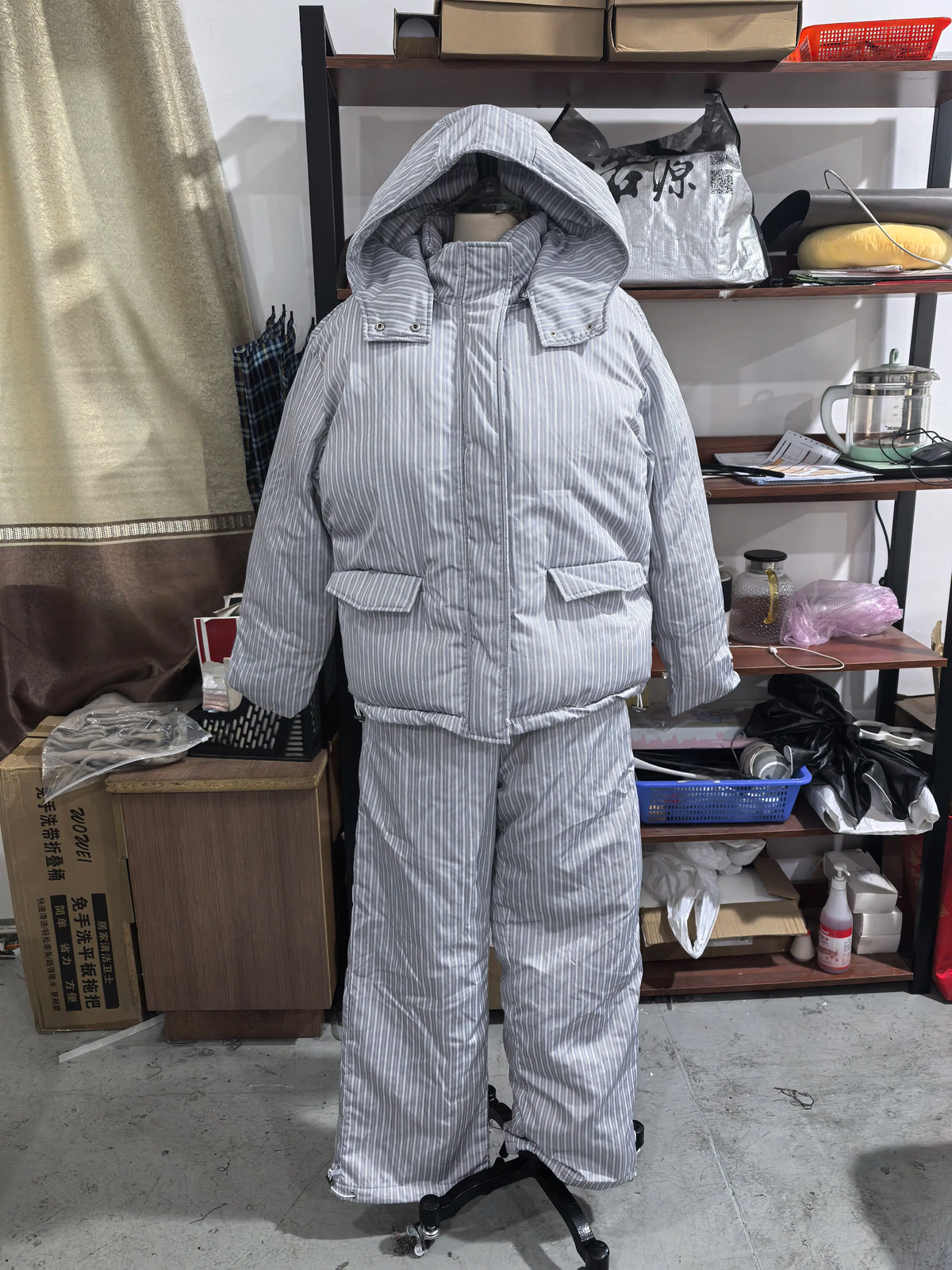 Women's Striped Puffer Jacket Two Piece Set Detachable Hood Cropped Puffer Coat Wide Leg Pants Outfit 2026 Winter Casual Coats
