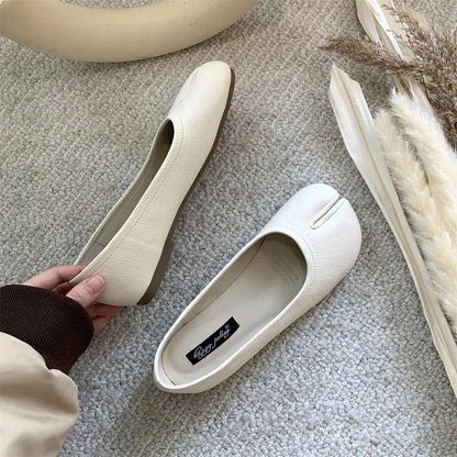 Women's Leather Toe Separator Loafers Flat Comfortable Slip-On Breathable Casual Shoes