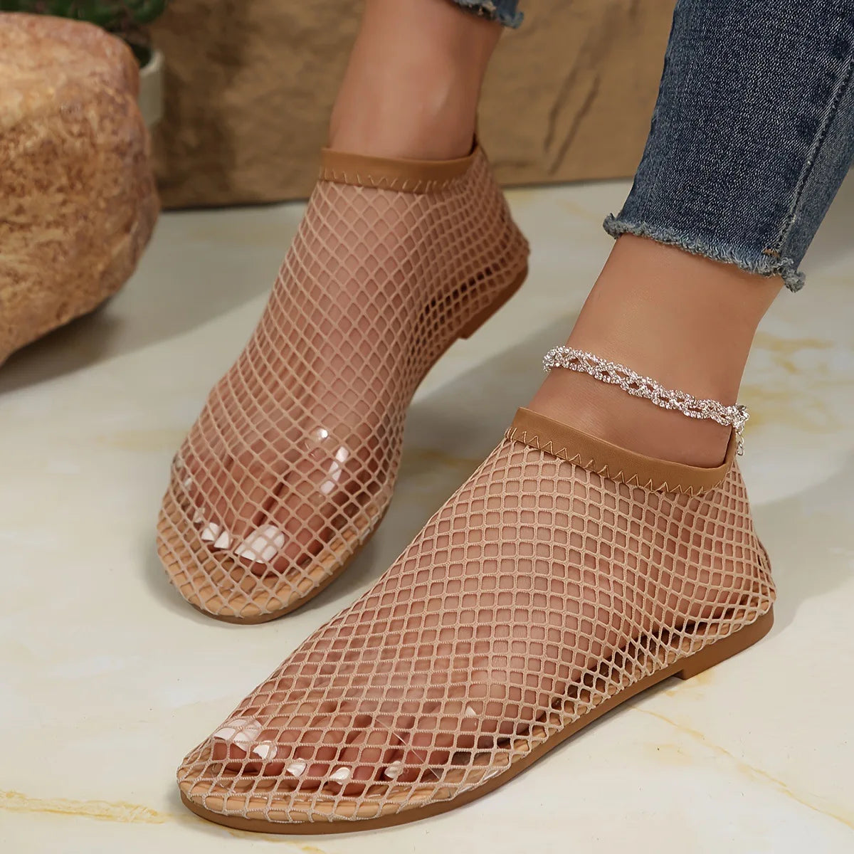 Women Summer Mesh Hollow Sandals Women Flats Shallow New Beach Shoes Comfort Retro Female Flat Shoes 35-43