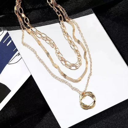Fashionable cross-border new jewelry design round circle pendant necklace, exaggerated multi-layer versatile necklace.