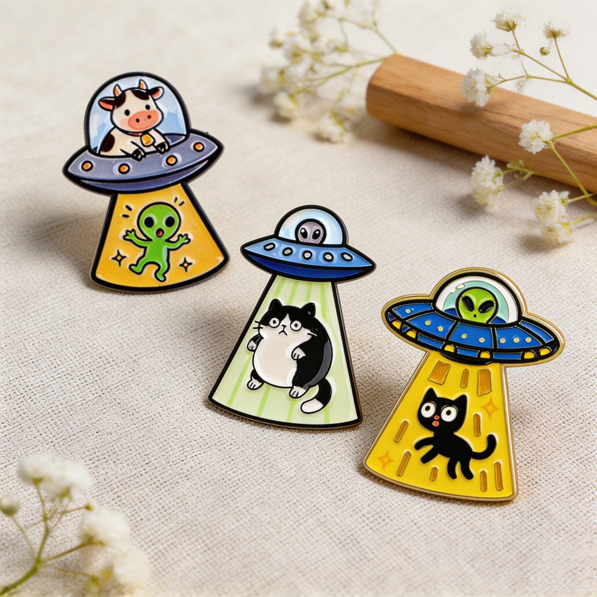 3pcs/Set Alien UFO Enamel Pin Funny Cat and Cow Brooches Lapel Badges Briefcase Backpacks Accessories Decoration Jewelry Gifts