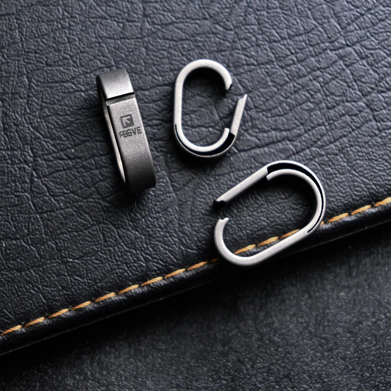 Creative Mini Car Key Chain Connection Buckle Super Light Titanium Quick Detachable Keychain Connecting Ring EDC Accessories