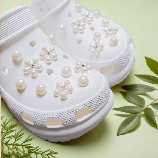 20PCS Hot Sale DIY Hole Shoes Charms for Pearl Chain Handmade Charms Designer Quality Garden Shoe Decoration Girl Gift New