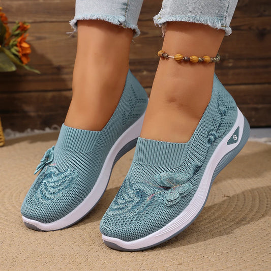 Durable, all-season outdoor women's breathable knit sneakers, lightweight casual walking shoes for spring and summer.