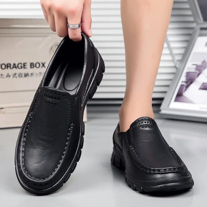New Large Size 48 Lightweight Casual Shoes Men's Oil and Slip Resistant Chef Shoes One Stirrup Driving Shoes Garden Shoes Soft