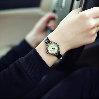 Vintage Women Leather Watch Slim PU Leather Roman Scale Quartz Watch