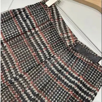 Lightweight Retro Plaid Mesh Midi Skirt with a Mid-Rise Versatile and Fashionable