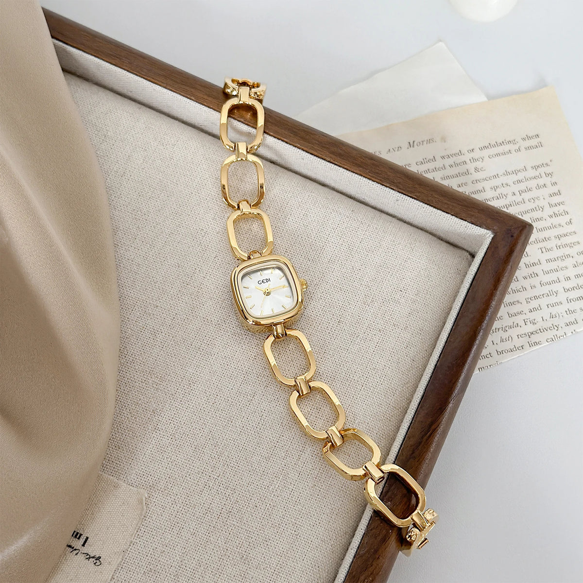 NEW Fashion Women's Watch Elegant Bracelet Small Square Design Water-Resistant Genuine Quartz Women's Watches Women's Gift