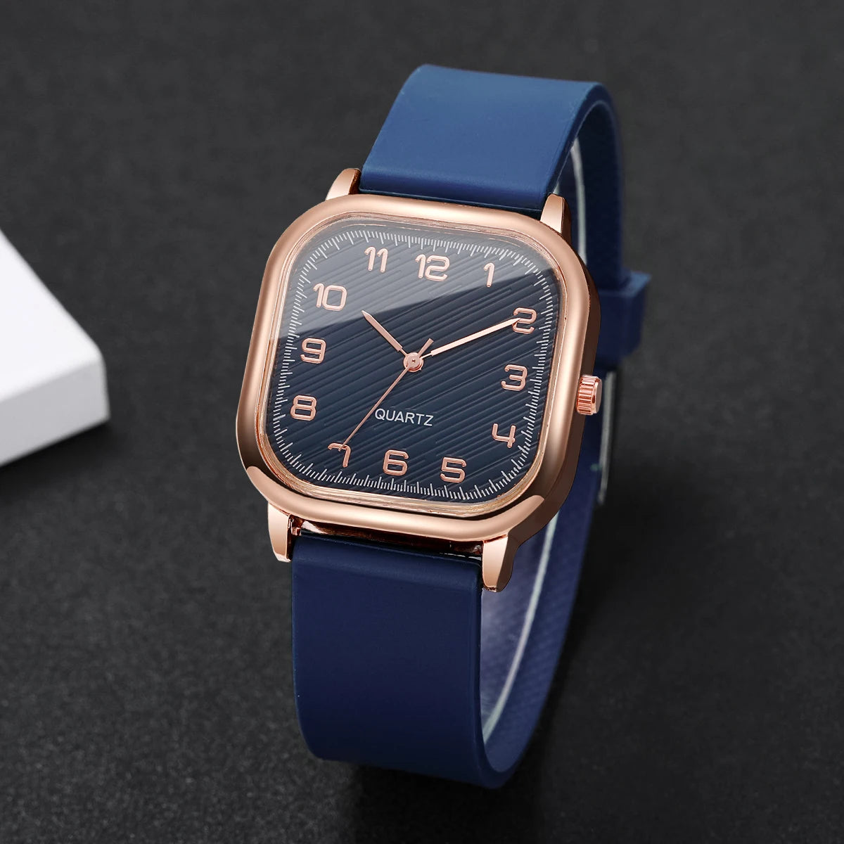 Fashion Square Women Watch Blue Silicone Strap Casual Quartz Wristwatches Ladies Dress Clock Relogio Feminino（Without Box）