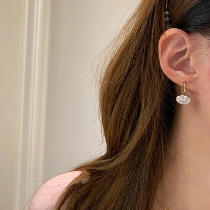 Fresh elegant simple earring Drape high-end fashion oval diamond pendant earrings for women suitable for daily jewelry gifts