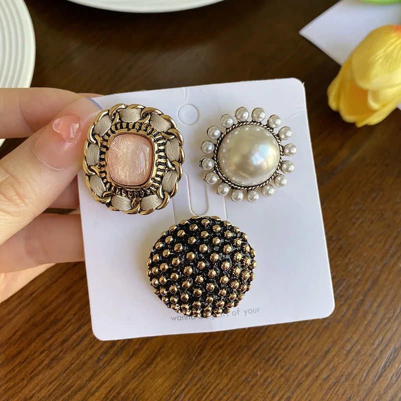 New Exquisite Brooch Set Elegant Socialite Vintage Baroque Pearl Men's And Women's Clothing Accessories, Badges Buckle Pins