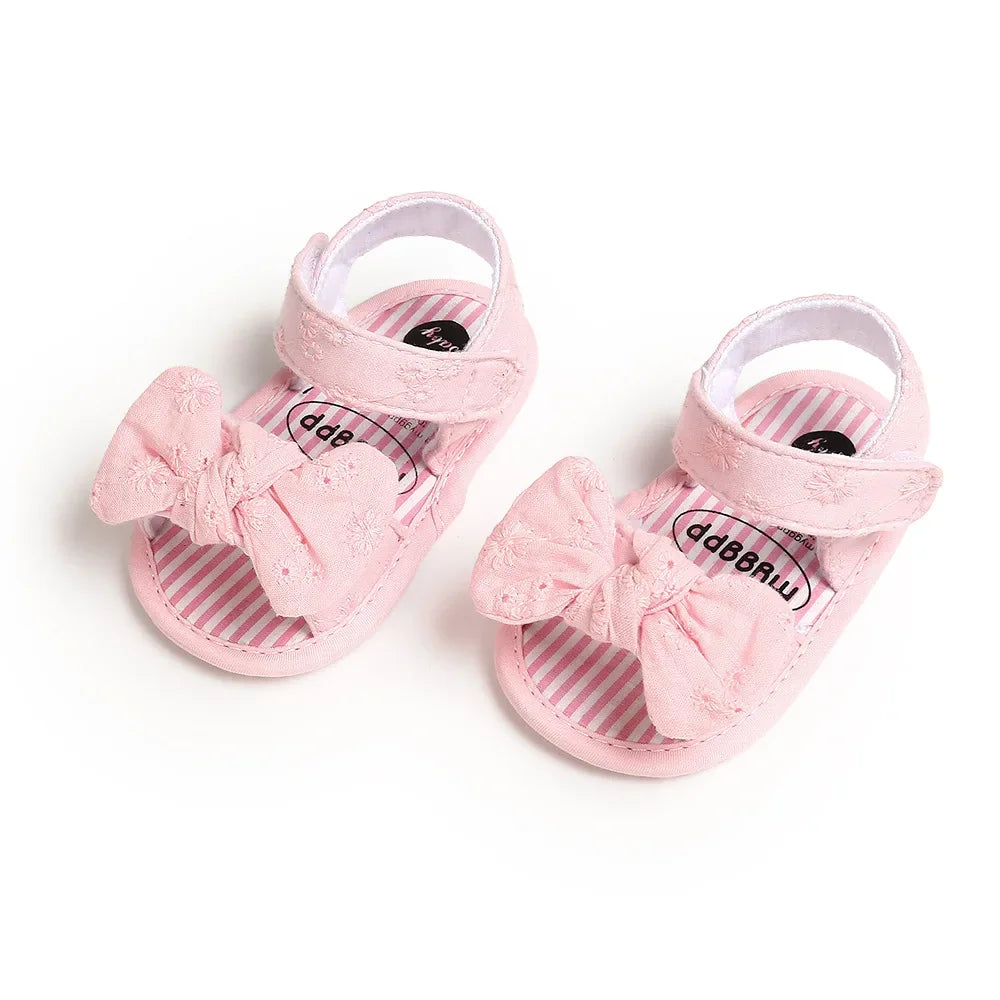 Baby Summer Beach Sandals with Butterfly Bow 0-18 Months Neonatal Casual Shoes Fashionable Indoor and Outdoor Flat Shoes