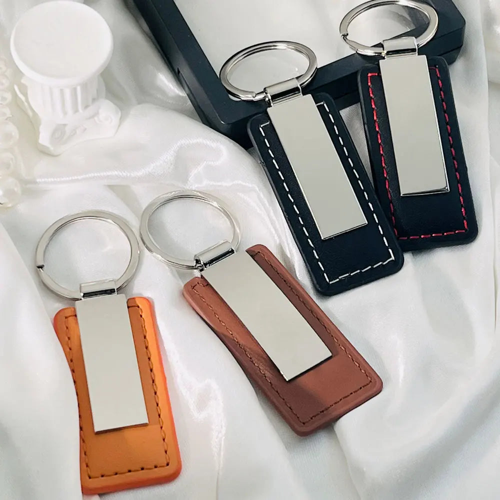 Hot Custom Logo Metal Stainless Steel for Car Moto Keychain Men and Women Keyring Leather Engraved Engraving Key Chain Gift