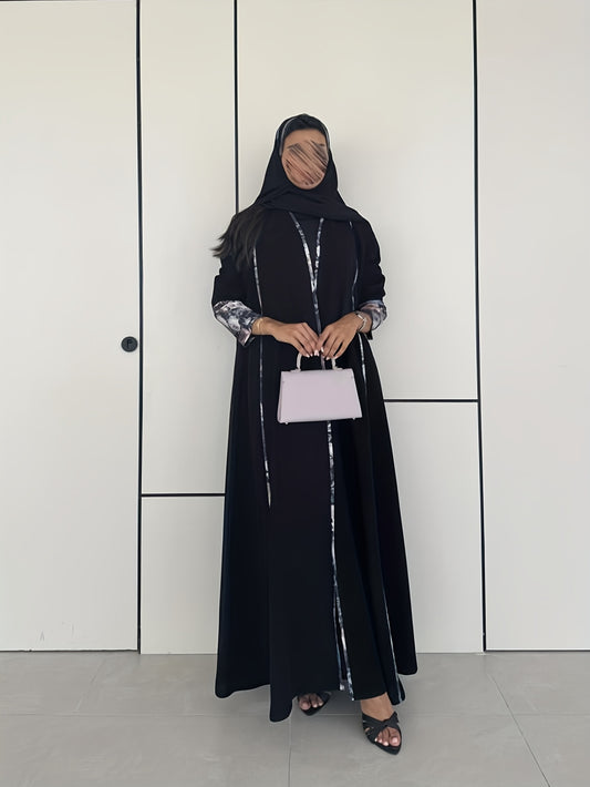 عباءة عربية فضفاضة بأكمام طويلة وطبعة زهور أنيقة على الطراز الشرق أوسطي مع وشاح رأس مجاني